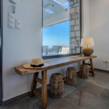 Red Rock Villa Sea View & Infinity Pool וילה