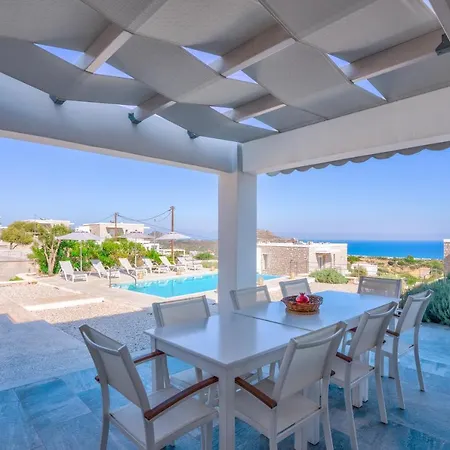 Red Rock Villa Sea View & Infinity Pool וילה *