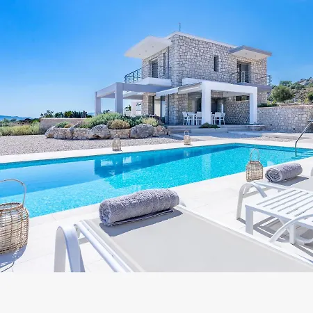 וילה Red Rock Villa Sea View & Infinity Pool