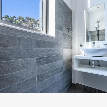 וילה Red Rock Villa Sea View & Infinity Pool *